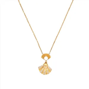 14K Gold Pearl in Clam Diamond Necklace