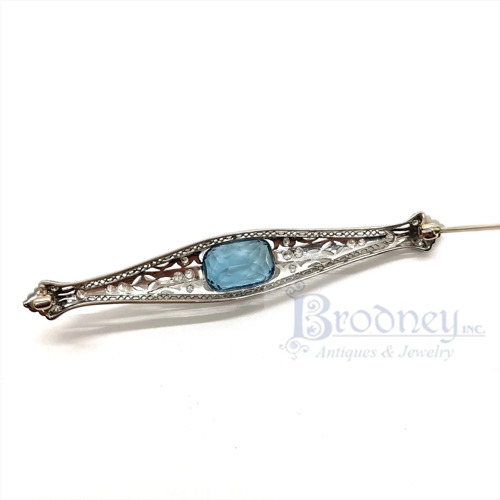 Art Deco Platinum Aquamarine and Diamond Bar Pin