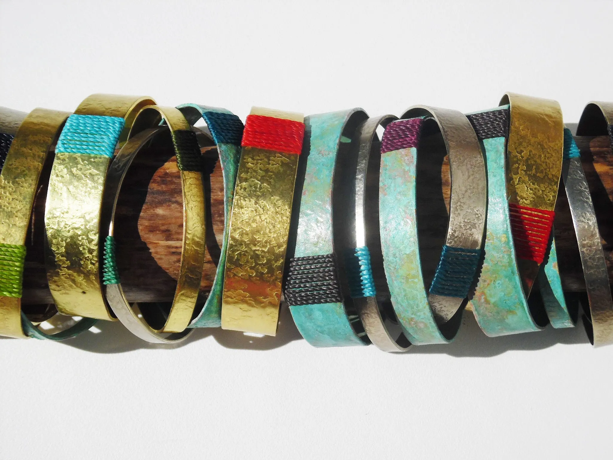 Bangles In Brass Patina And Alpaca Silver Linen Detail