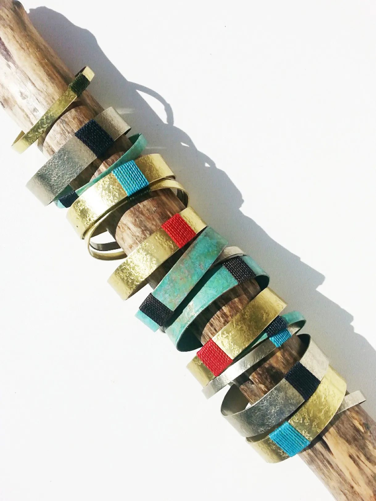 Bangles In Brass Patina And Alpaca Silver Linen Detail