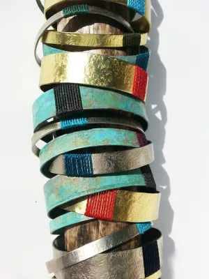 Bangles In Brass Patina And Alpaca Silver Linen Detail