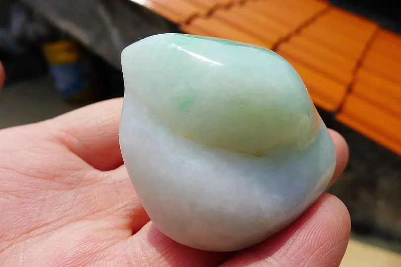 Natural Jade Rough Jadeite Raw (109g,5.9X3.9X2.6cm)