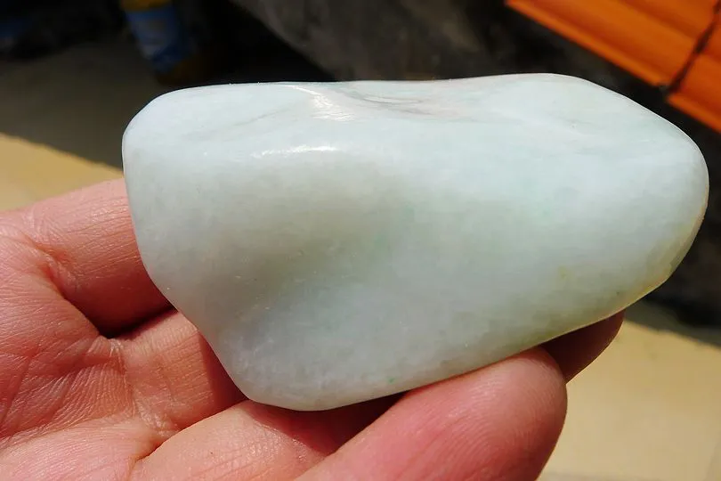 Natural Jade Rough Jadeite Raw (109g,5.9X3.9X2.6cm)