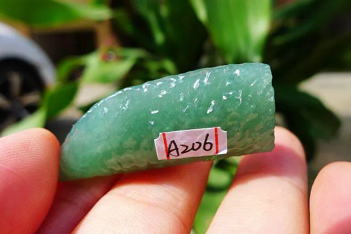 Natural Jade Rough Jadeite Raw (15g,4.6X1.75X1cm)