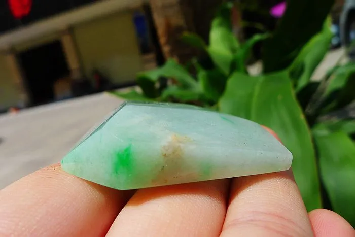 Natural Jade Rough Jadeite Raw (48g,5.2X4.3X1.15cm)