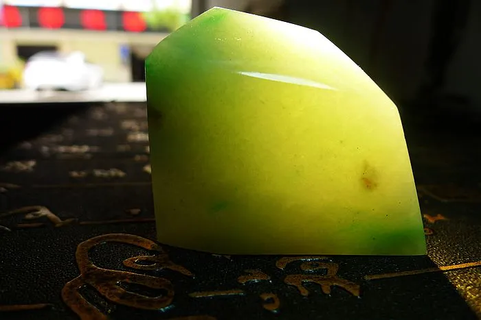 Natural Jade Rough Jadeite Raw (48g,5.2X4.3X1.15cm)