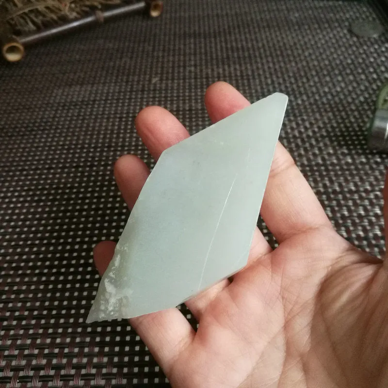 Natural Kunlun Jade Rough Nephrite Raw (113g,9.5X4X1.8cm)