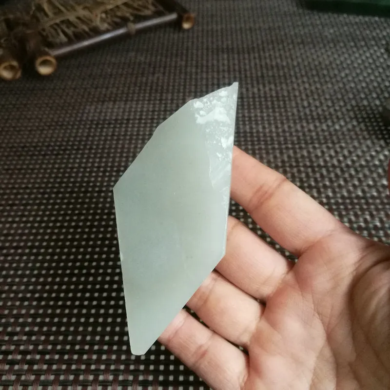 Natural Kunlun Jade Rough Nephrite Raw (113g,9.5X4X1.8cm)