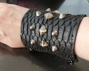 Punk Rocker Vegan Snakeskin Armband Bracelet