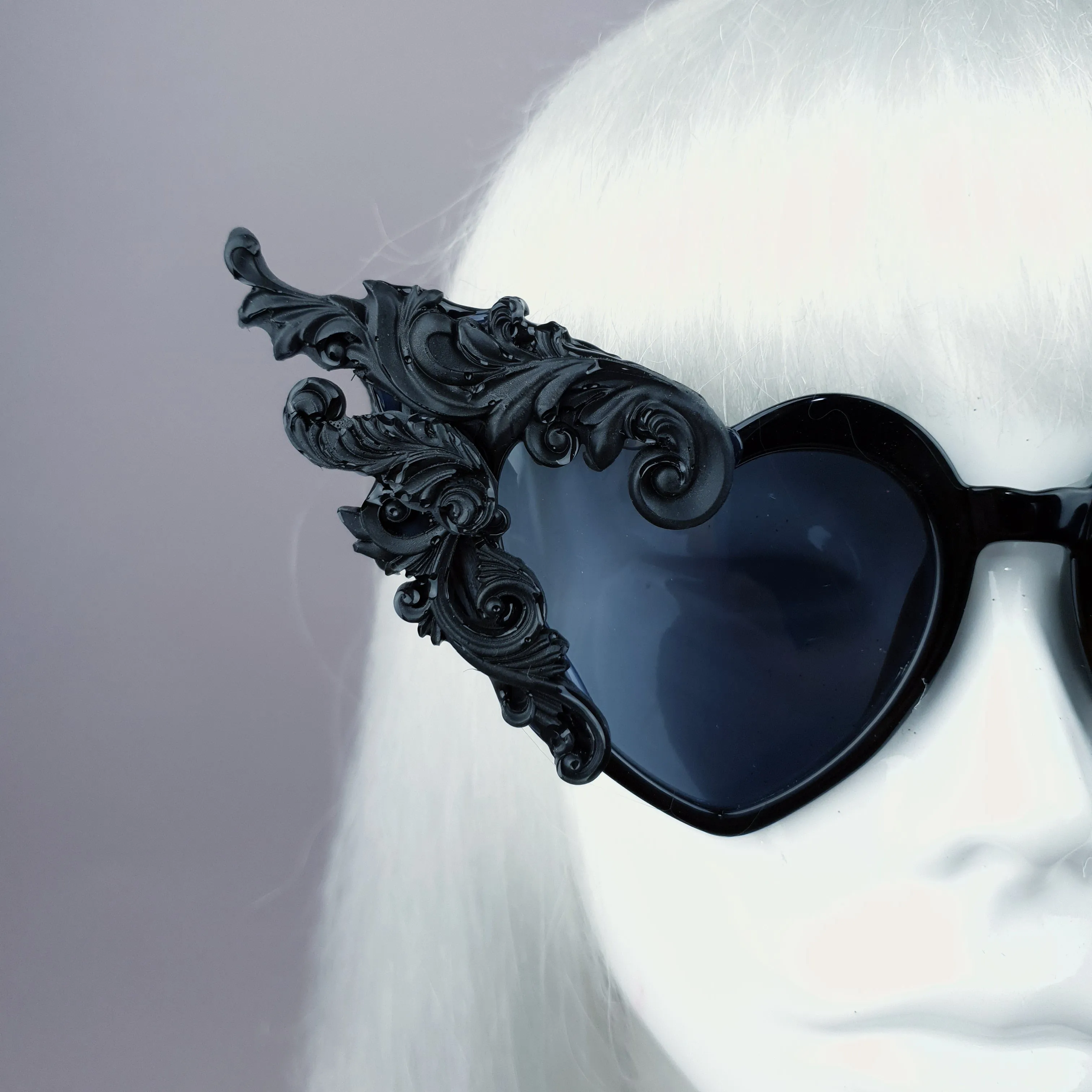 "Ozizira" Black Filigree Heart Shaped Sunglasses