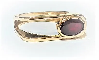 RUBY UNISEX FLAT RING