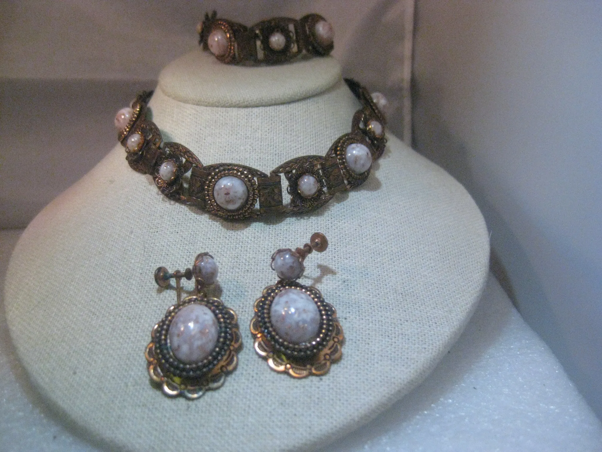 Vintage 1950's Pressed Copper & Confetti Lucite Convertible Demi Parure 3 Pc. Southwestern/Boho Set